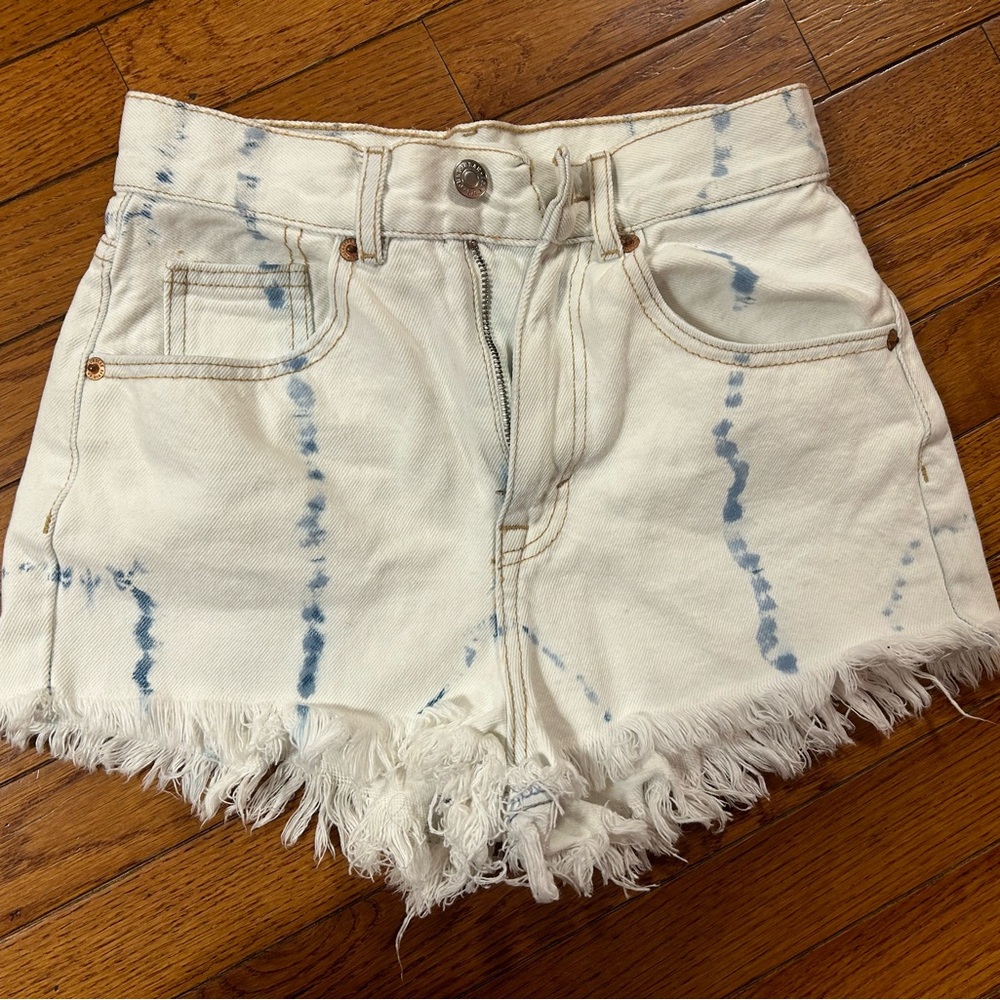 Short booty shorts